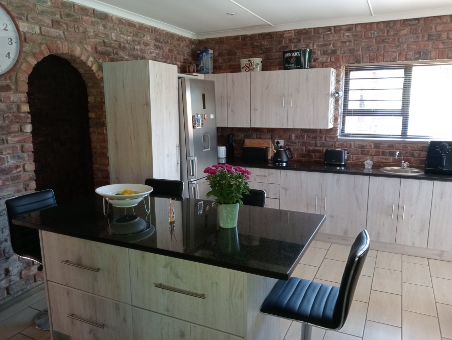 3 Bedroom Property for Sale in Campher Park Eastern Cape
